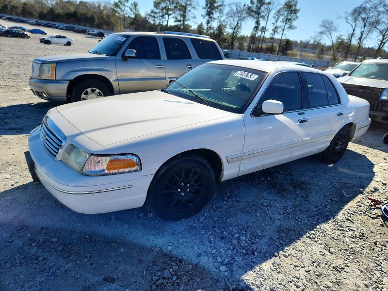FORD CROWN VICT 1999 with VIN 2FAFP73W2XX119846 - Photo from auction