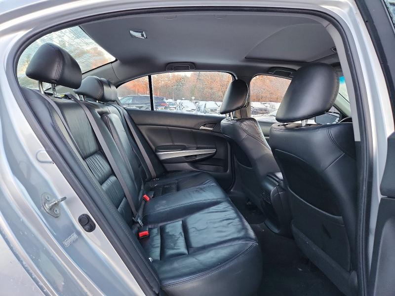 Photo 10 from auction – 2010 HONDA ACCORD with VIN 1HGCP3F81AA003221