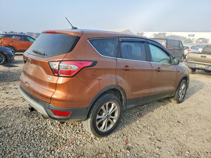 Photo 3 from auction – 2017 FORD ESCAPE SE with VIN 1FMCU9G96HUC33018