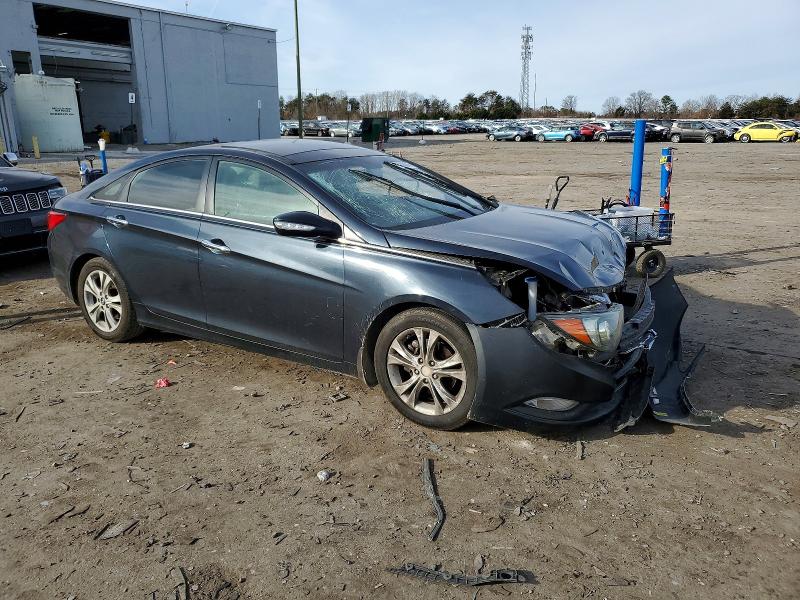 Photo 4 from auction – 2013 HYUNDAI SONATA with VIN 5NPEC4AC6DH621569