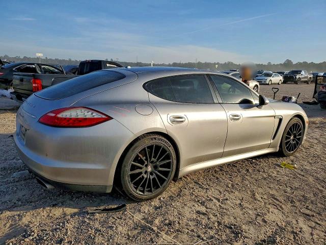 Photo 3 from auction – 2013 PORSCHE PANAMERA 2 with VIN WP0AA2A7XDL010967