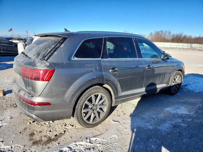 Zdjęcie 3 z aukcji – 2017 AUDI Q7 PREMIUM z VIN WA1LAAF76HD036486