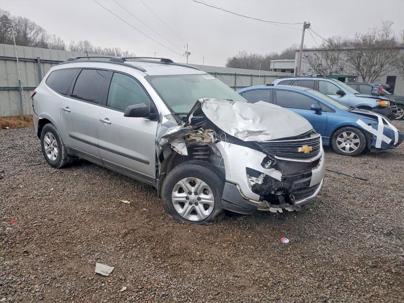 Photo 4 from auction – 2015 CHEVROLET TRAVERSE with VIN 1GNKRFKD5FJ140623