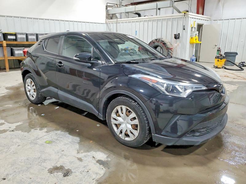 Photo 4 from auction – 2019 TOYOTA C-HR XLE with VIN NMTKHMBX2KR080449