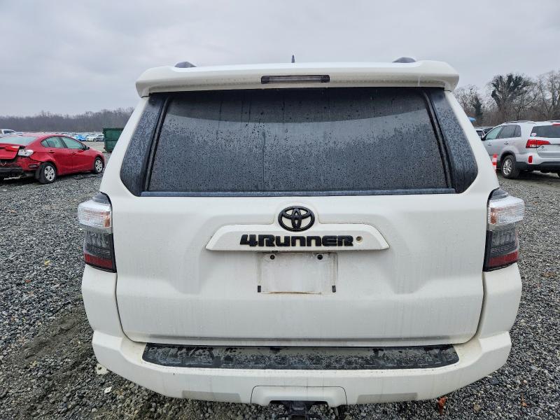 Photo 6 from auction – 2017 TOYOTA 4RUNNER SR with VIN JTEZU5JR0H5149797