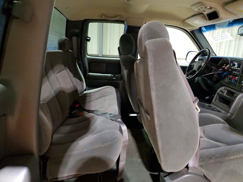 Photo 10 from auction – 2003 CHEVROLET SILVERADO with VIN 2GCEK19T031123616