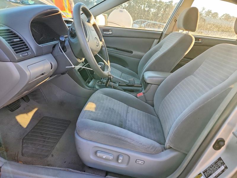 Photo 7 from auction – 2005 TOYOTA CAMRY LE with VIN 4T1BE32K35U524166
