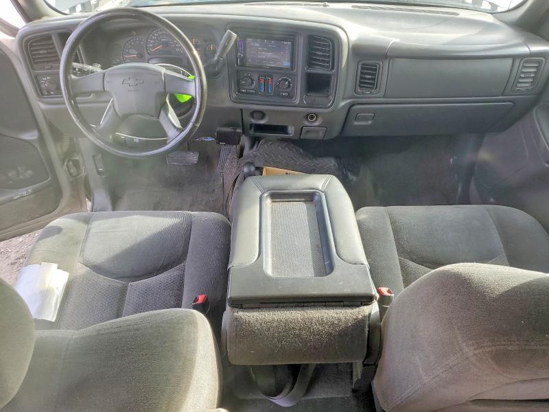 Photo 8 from auction – 2003 CHEVROLET SILVERADO with VIN 1GCHK23U53F161842
