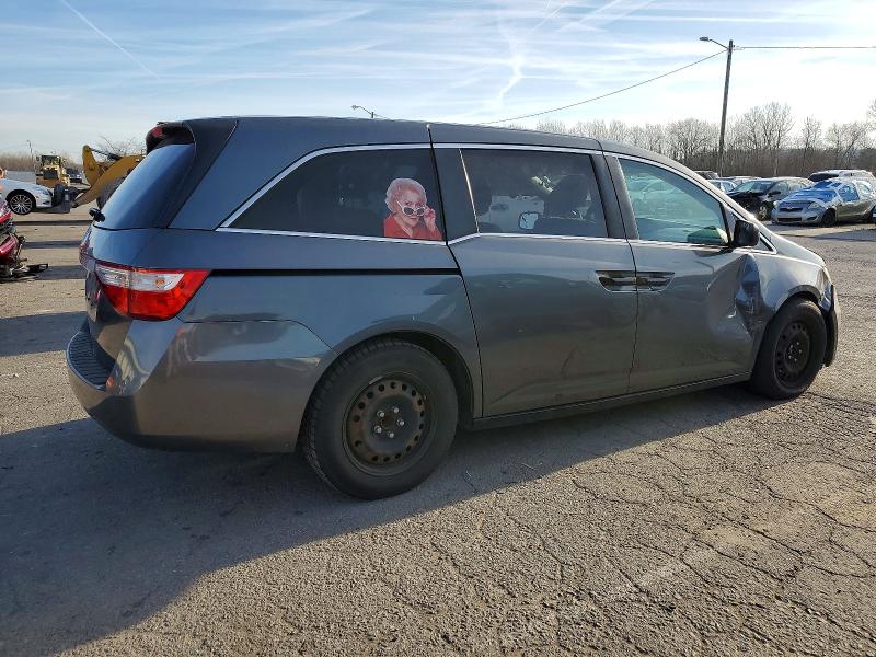 Photo 3 from auction – 2013 HONDA ODYSSEY LX with VIN 5FNRL5H24DB056290