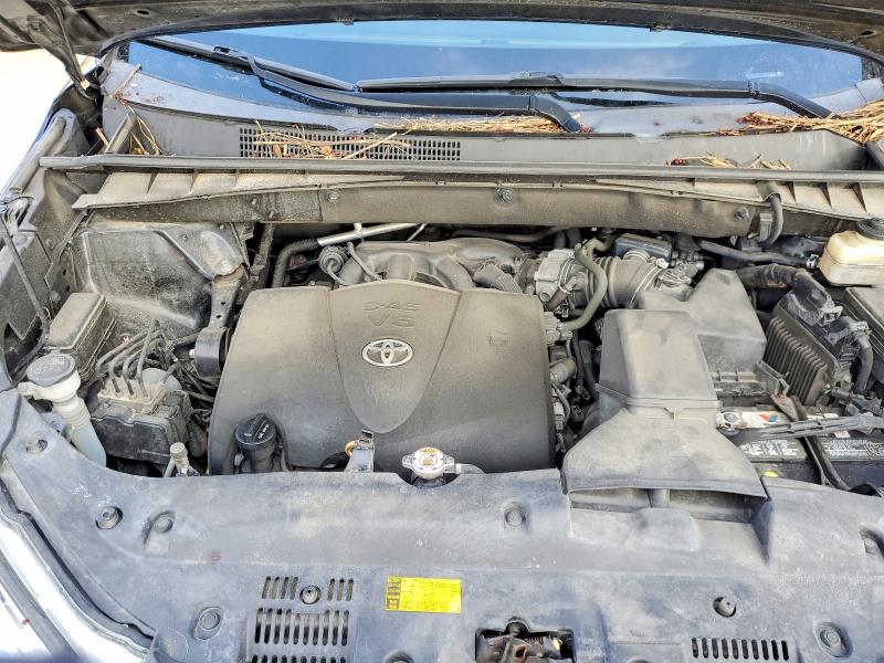 Photo 12 from auction – 2018 TOYOTA HIGHLANDER with VIN 5TDJZRFH1JS531881