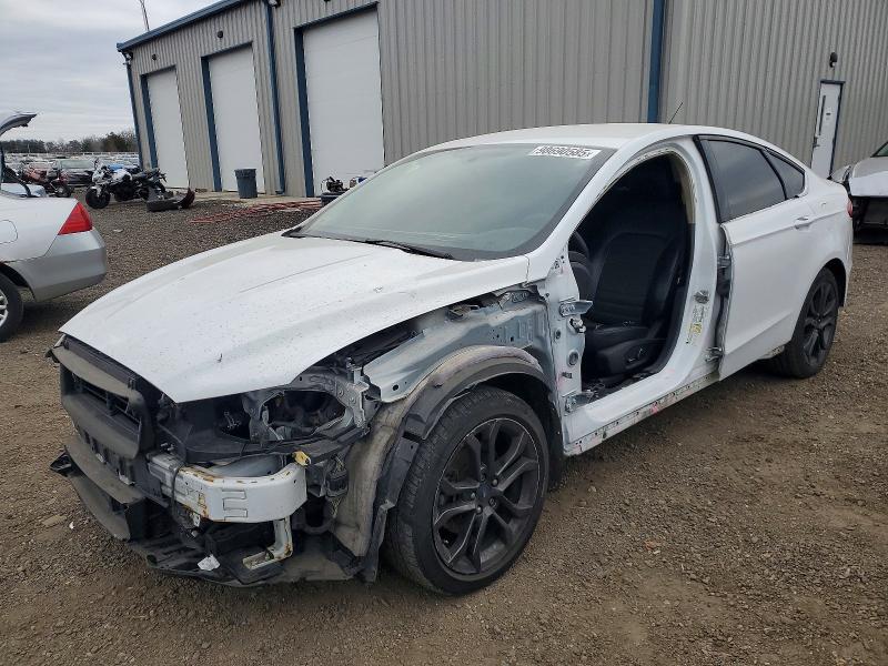 FORD FUSION SE 2018 with VIN 3FA6P0LU4JR168865 - Photo from auction
