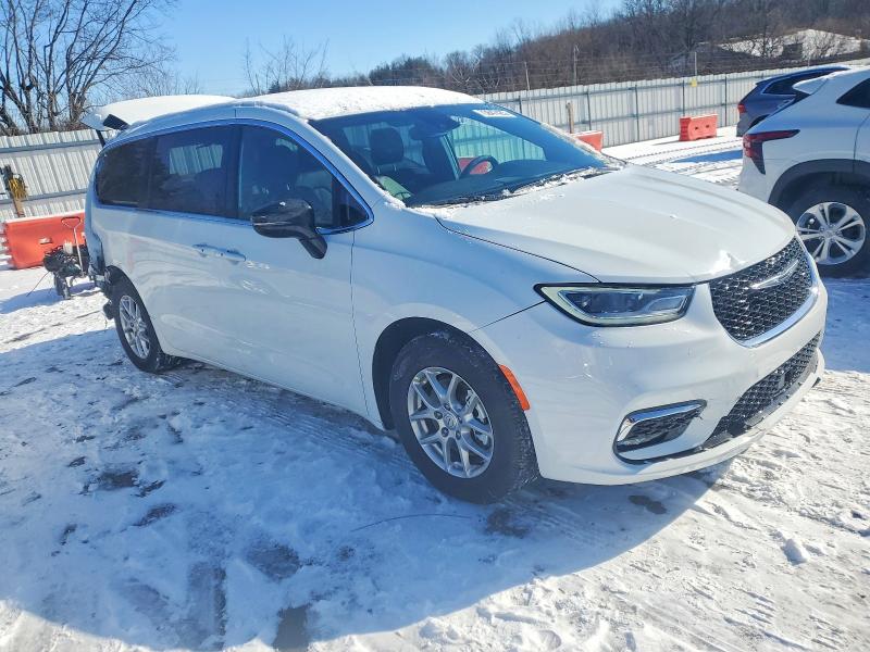 Photo 4 from auction – 2026 CHRYSLER PACIFICA S with VIN 2C4RC1BGXTR201249