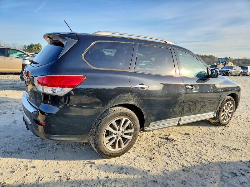 Photo 3 from auction – 2015 NISSAN PATHFINDER with VIN 5N1AR2MN8FC632971