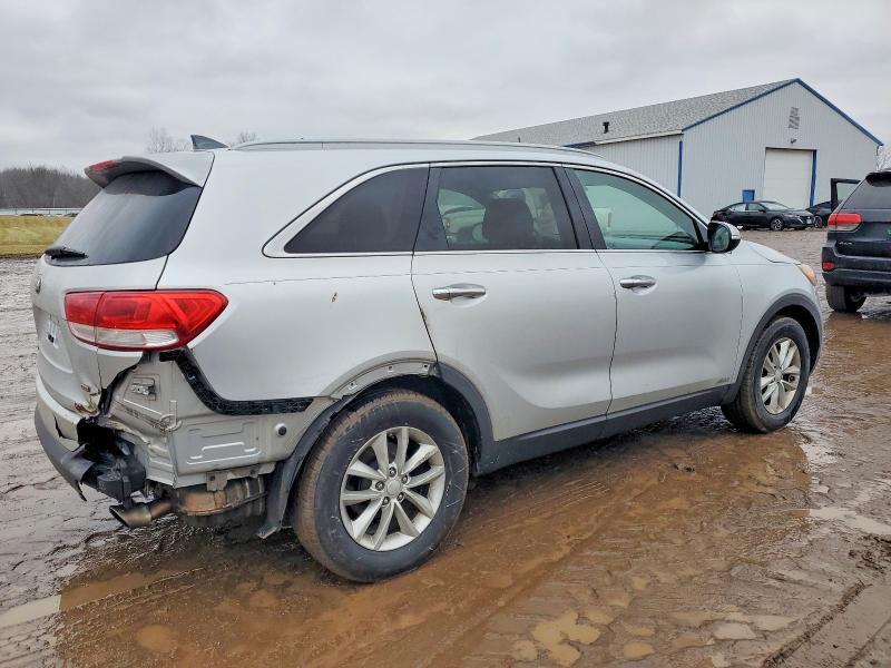 Photo 3 from auction – 2016 KIA SORENTO LX with VIN 5XYPGDA34GG032660