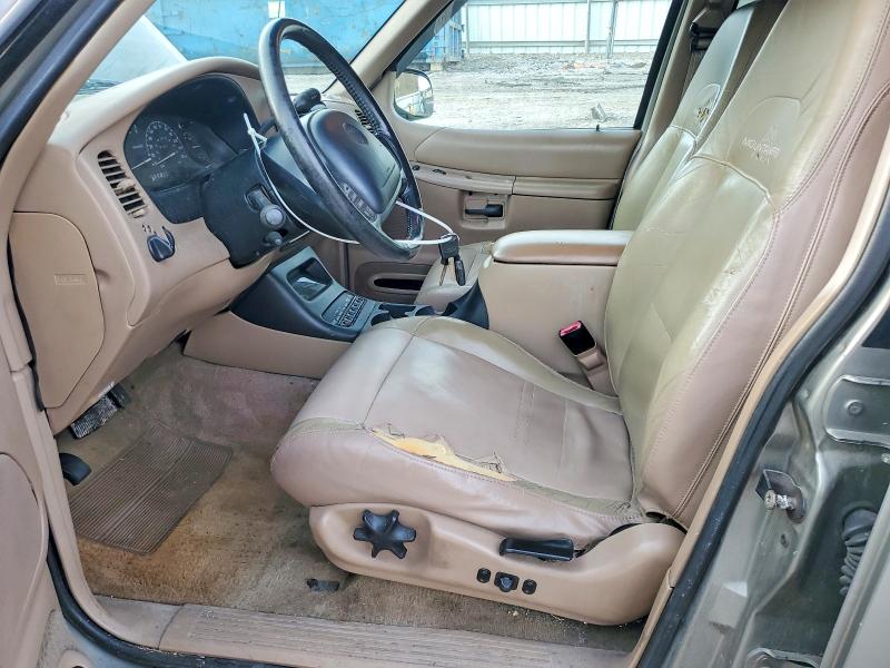 Photo 7 from auction – 2001 MERCURY MOUNTAINEE with VIN 4M2DU86P71UJ07169