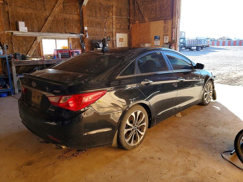 Photo 3 from auction – 2013 HYUNDAI SONATA with VIN 5NPEC4AB9DH582614