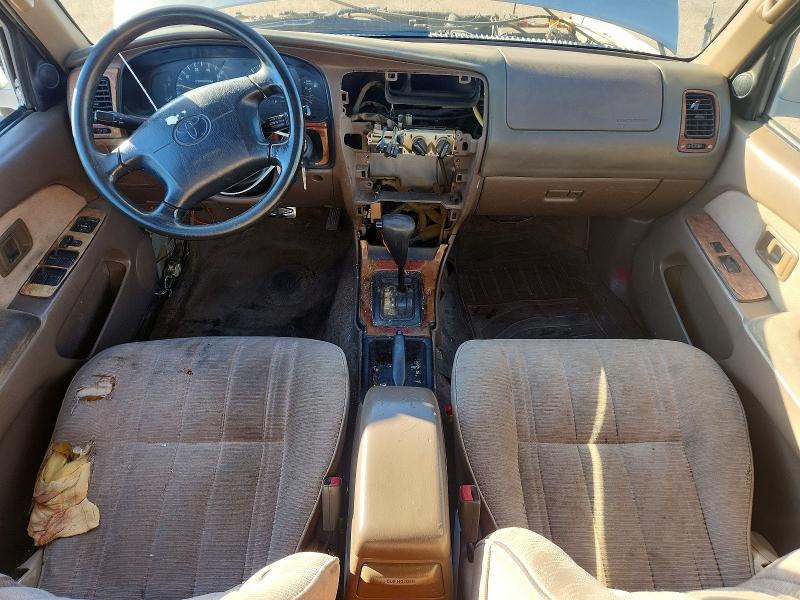 Photo 8 from auction – 1998 TOYOTA 4RUNNER SR with VIN JT3GN86R9W0075264