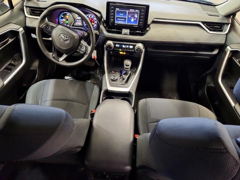 Photo 8 from auction – 2020 TOYOTA RAV4 LE with VIN JTMLWRFVXLD072291