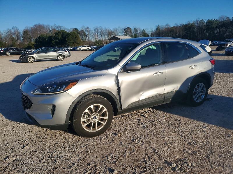 FORD ESCAPE SE 2020 with VIN 1FMCU9G67LUA05110 - Photo from auction