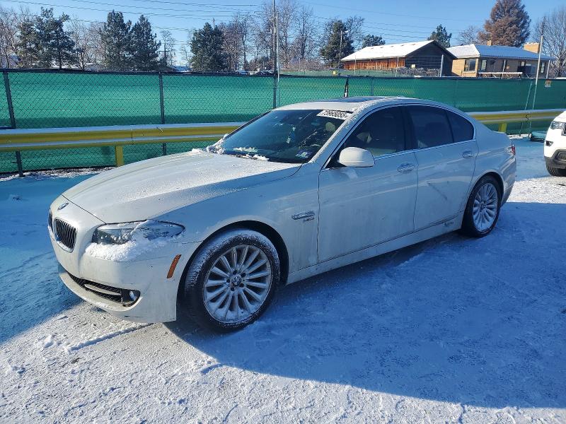 BMW 535 XI 2011 with VIN WBAFU7C55BC876933 - Photo from auction