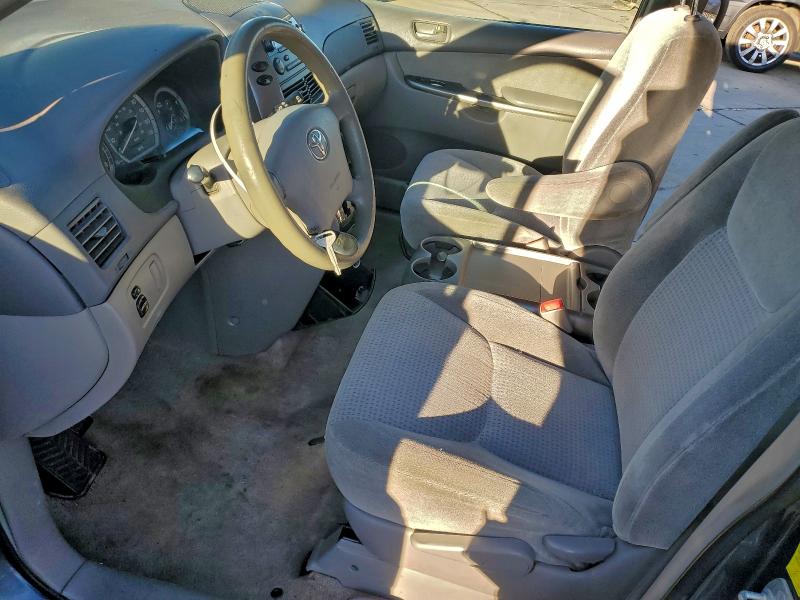 Photo 7 from auction – 2010 TOYOTA SIENNA CE with VIN 5TDKK4CC1AS316036