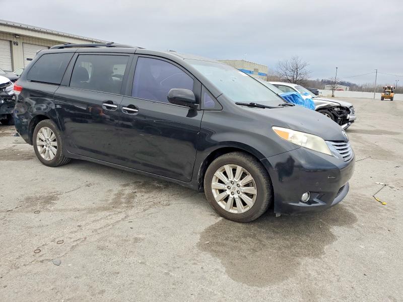Photo 4 from auction – 2011 TOYOTA SIENNA XLE with VIN 5TDDK3DC8BS008705