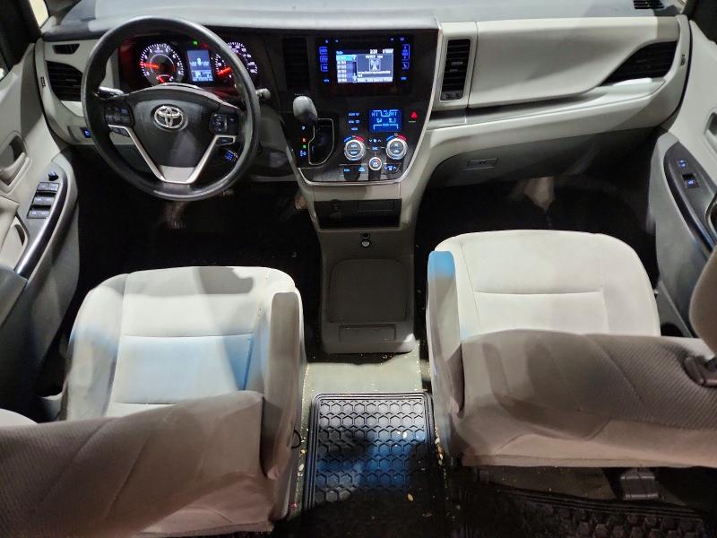 Photo 8 from auction – 2017 TOYOTA SIENNA with VIN 5TDZZ3DC6HS772921