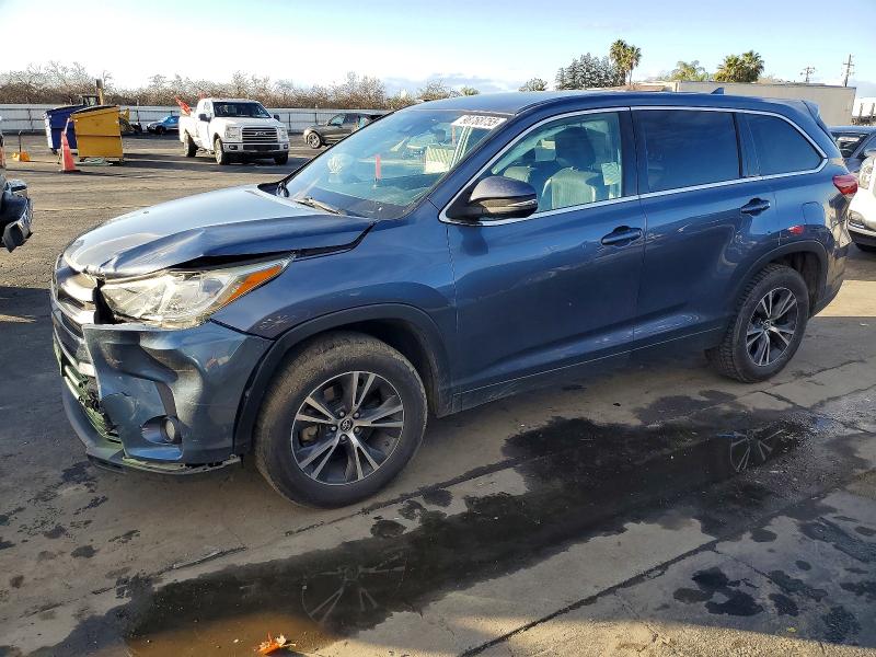 Photo 1 from auction – 2019 TOYOTA HIGHLANDER with VIN 5TDZZRFH4KS290869