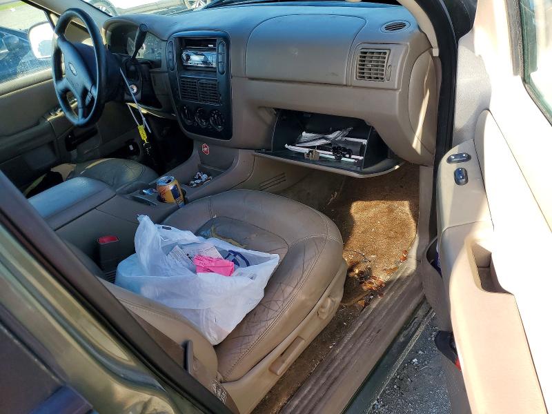 Photo 8 from auction – 2002 FORD EXPLORER X with VIN 1FMZU73E32ZA57346