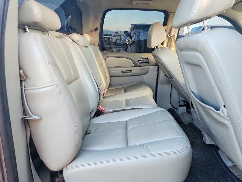 Photo 10 from auction – 2007 CHEVROLET AVALANCHE with VIN 3GNEC120X7G225071