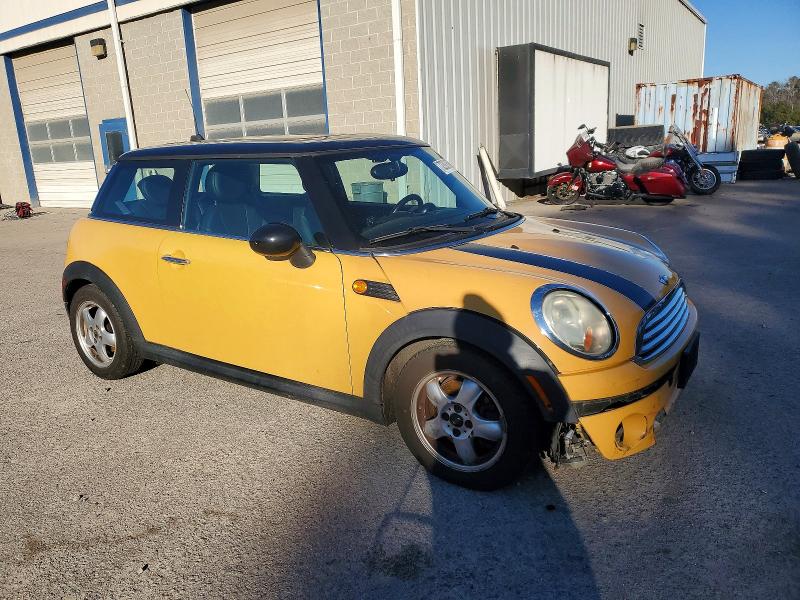 Photo 4 from auction – 2009 MINI COOPER with VIN WMWMF33569TW71626