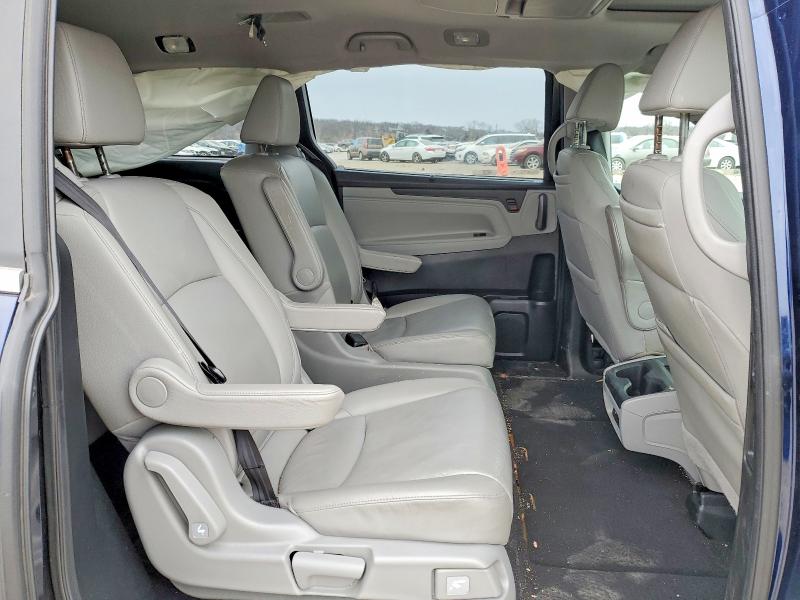 Photo 11 from auction – 2018 HONDA ODYSSEY EX with VIN 5FNRL6H75JB086556