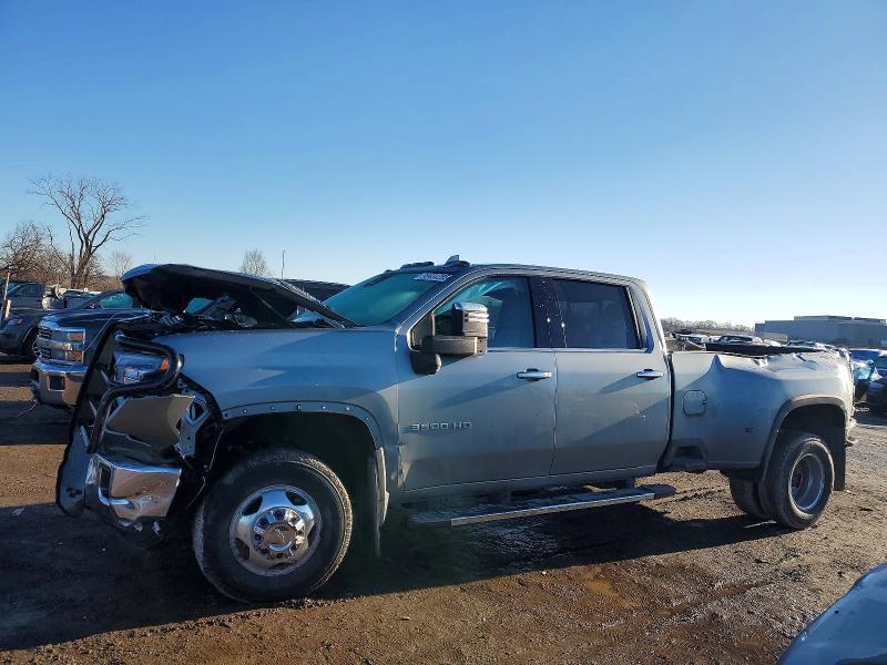Photo 1 from auction – 2024 CHEVROLET SILVERADO with VIN 1GC4YUEY2RF244856