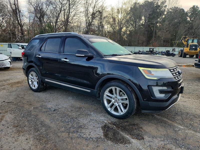Photo 4 from auction – 2017 FORD EXPLORER with VIN 1FM5K7F80HGD02831