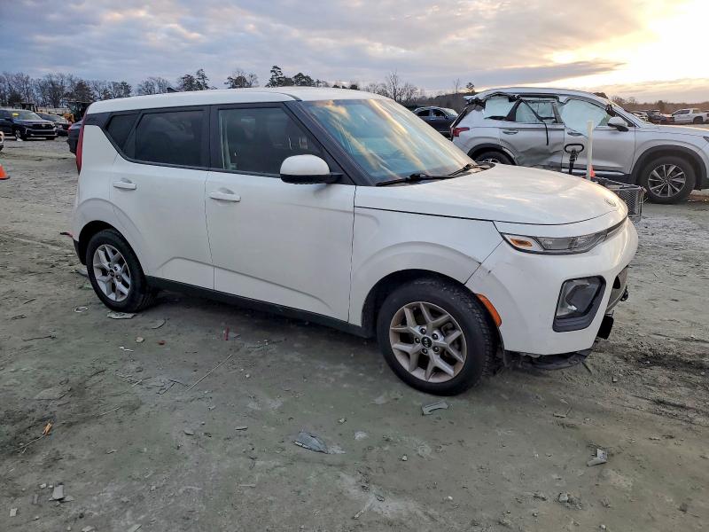 Photo 4 from auction – 2021 KIA SOUL LX with VIN KNDJ23AU2M7129890