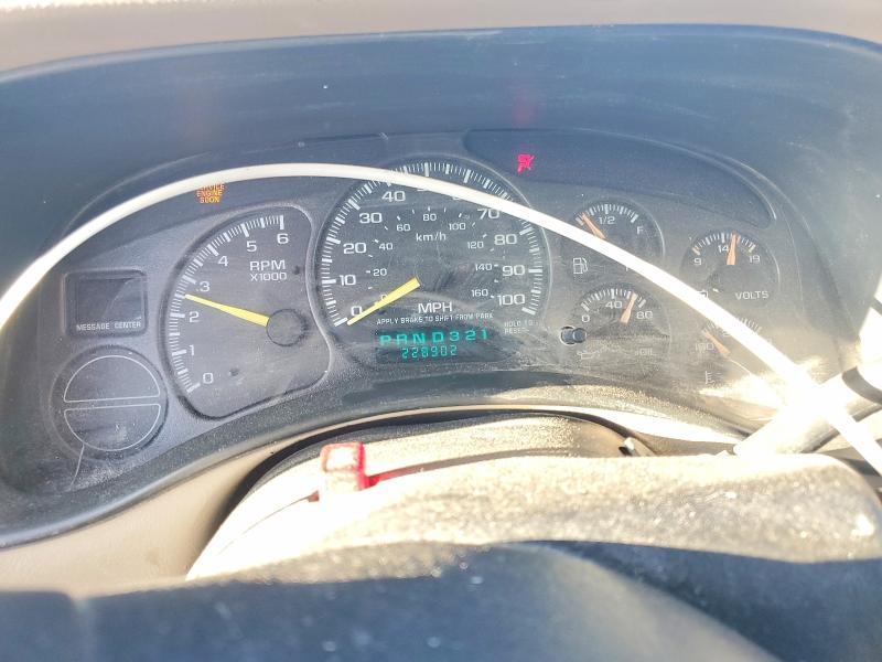 Photo 9 from auction – 2001 GMC NEW SIERRA with VIN 2GTEC19V011272233