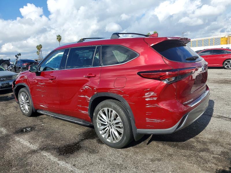 Photo 2 from auction – 2023 TOYOTA HIGHLANDER with VIN 5TDFARAH5PS522209