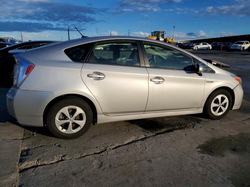 Zdjęcie 3 z aukcji – 2015 TOYOTA PRIUS z VIN JTDKN3DU6F1909095
