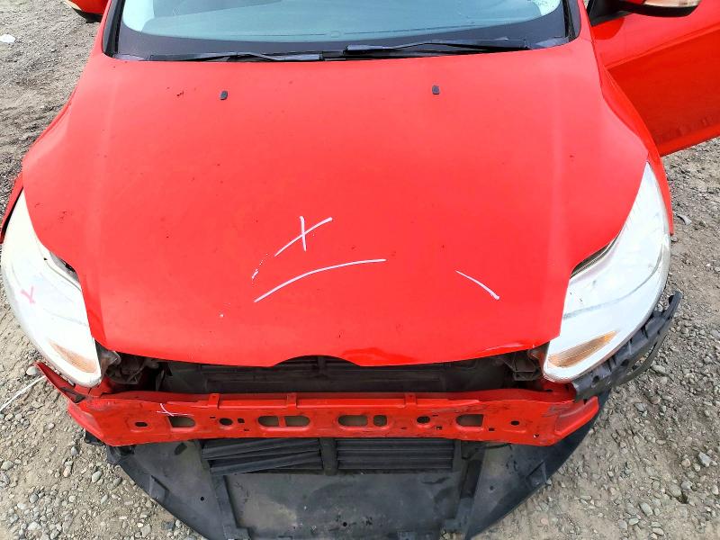 Photo 11 from auction – 2014 FORD FOCUS SE with VIN 1FADP3K24EL322908