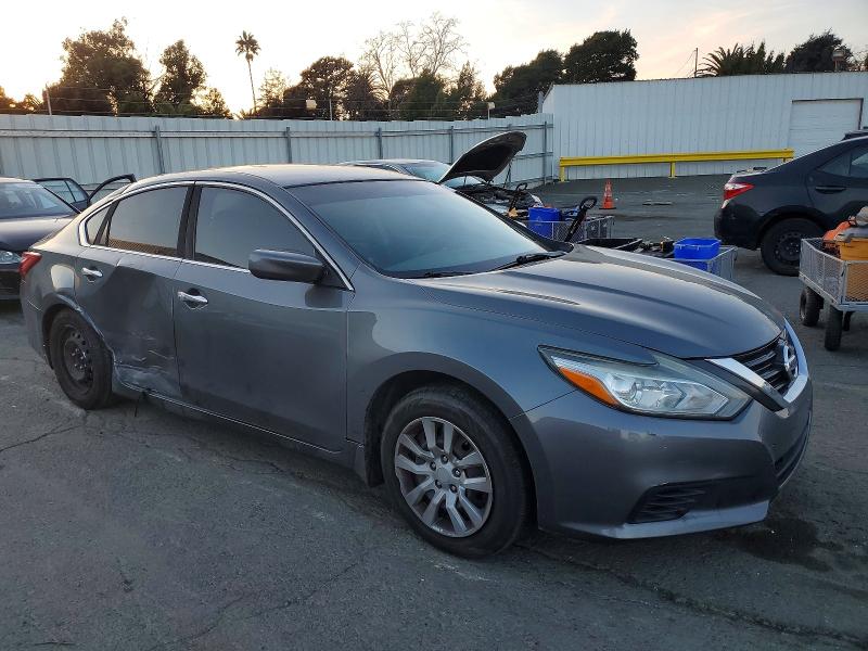 Photo 4 from auction – 2017 NISSAN ALTIMA with VIN 1N4AL3AP2HC470233