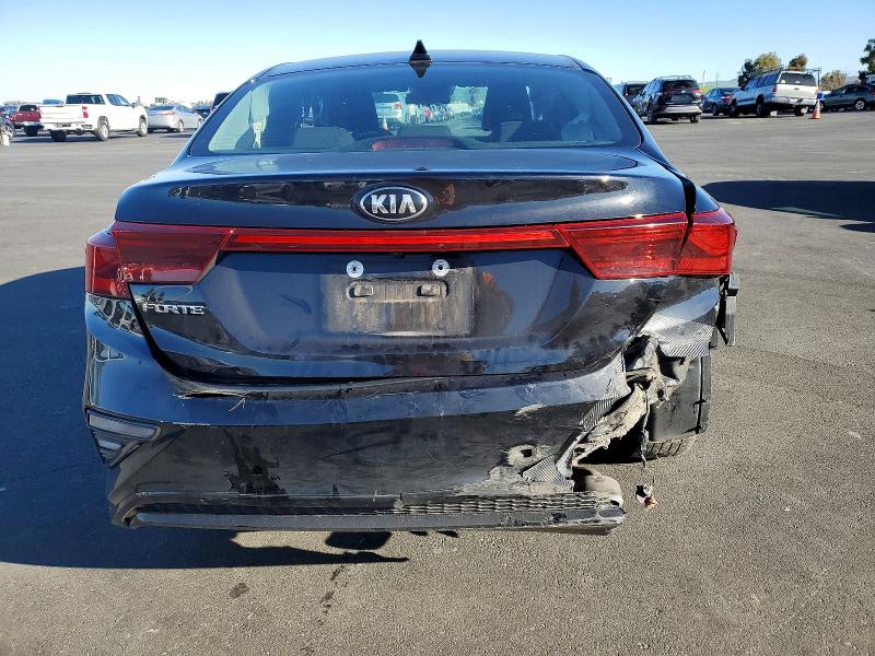 Photo 6 from auction – 2021 KIA FORTE with VIN 3KPF24AD2ME269210