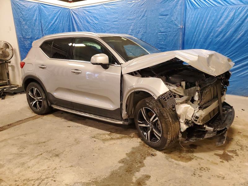 Photo 4 from auction – 2024 VOLVO XC40 CORE with VIN YV4L12UK0R2265145