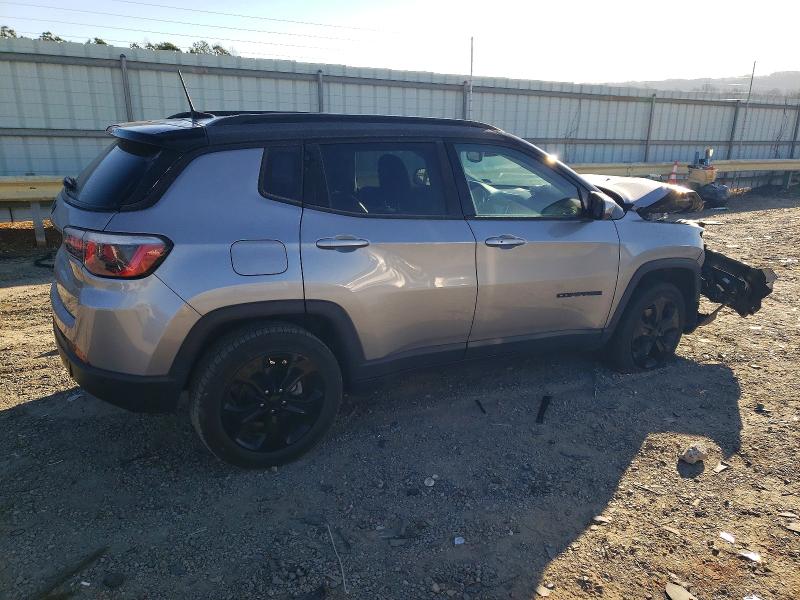 Photo 3 from auction – 2018 JEEP COMPASS with VIN 3C4NJDBB7JT395131
