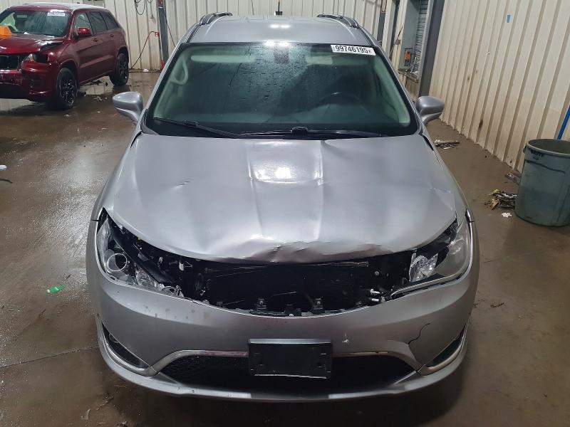 Photo 5 from auction – 2018 CHRYSLER PACIFICA T with VIN 2C4RC1BG9JR317880