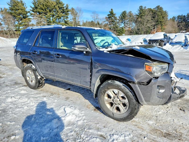 Photo 4 from auction – 2015 TOYOTA 4RUNNER SR with VIN JTEBU5JR2F5209951