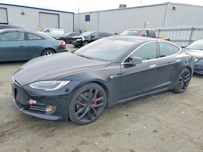 TESLA MODEL S 2018 with VIN 5YJSA1E48JF263668 - Photo from auction