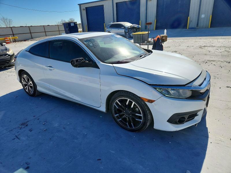 Photo 4 from auction – 2017 HONDA CIVIC EX with VIN 2HGFC3B32HH357702