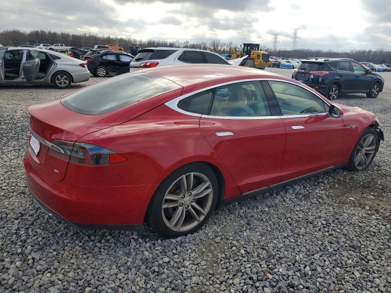 Photo 3 from auction – 2013 TESLA MODEL S with VIN 5YJSA1DNXDFP09334