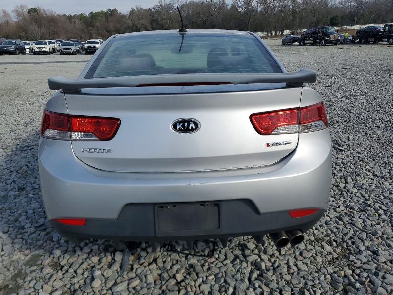 Photo 6 from auction – 2010 KIA FORTE with VIN KNAFW6A39A5258555