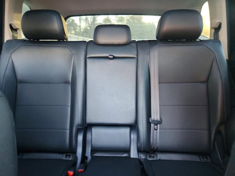 Photo 10 from auction – 2018 VOLKSWAGEN TIGUAN SE with VIN 3VV3B7AXXJM024463